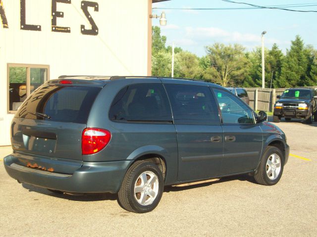 2005 Dodge Grand Caravan SE