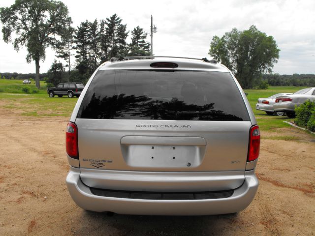2005 Dodge Grand Caravan S