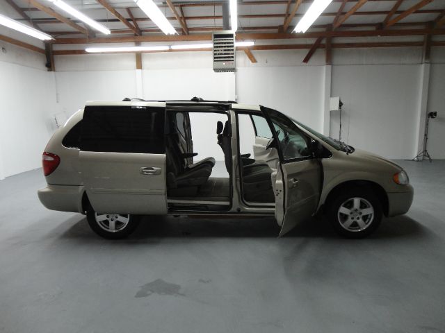 2005 Dodge Grand Caravan S