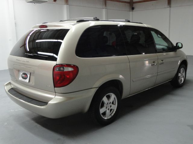 2005 Dodge Grand Caravan S