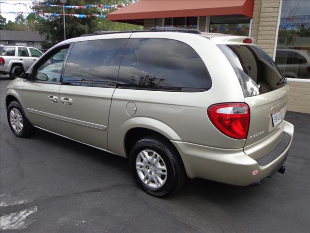2005 Dodge Grand Caravan 2