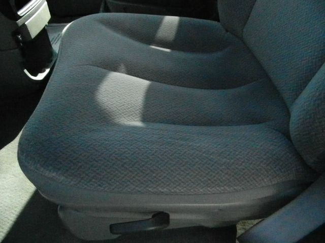 2005 Dodge Grand Caravan 2