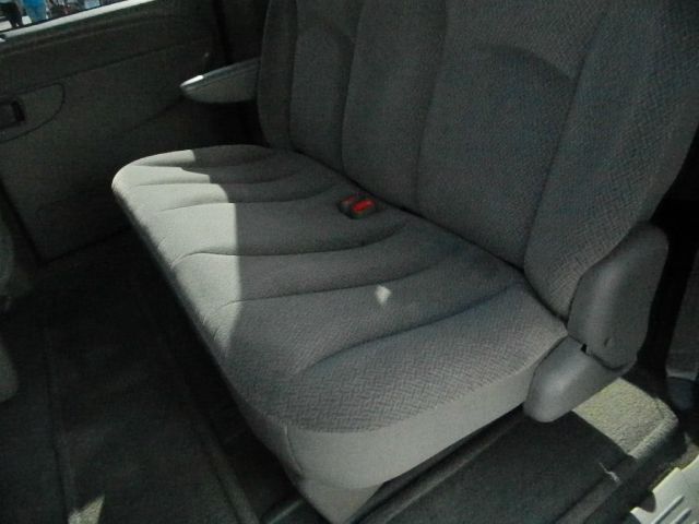 2005 Dodge Grand Caravan 2