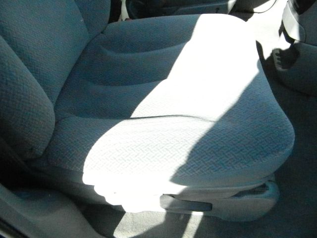 2005 Dodge Grand Caravan 2