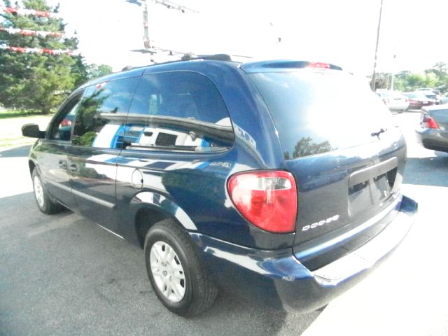 2005 Dodge Grand Caravan 2