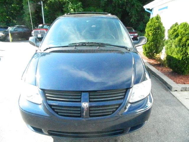 2005 Dodge Grand Caravan 2