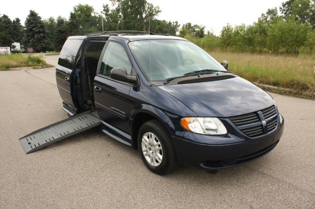 2005 Dodge Grand Caravan SE