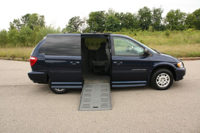 2005 Dodge Grand Caravan SE