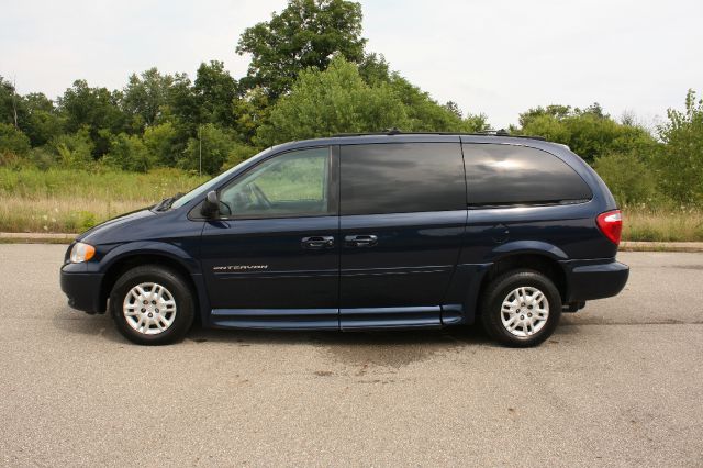 2005 Dodge Grand Caravan SE
