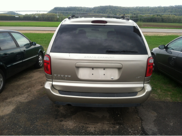 2005 Dodge Grand Caravan S