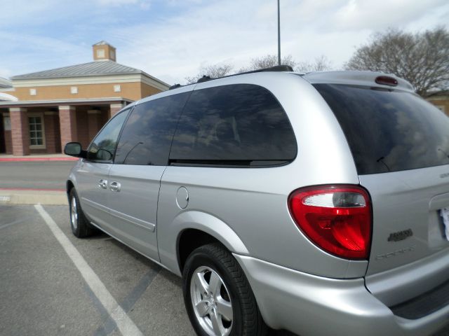 2005 Dodge Grand Caravan S
