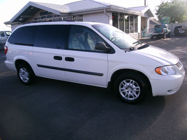 2005 Dodge Grand Caravan SE