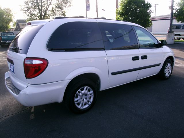 2005 Dodge Grand Caravan SE