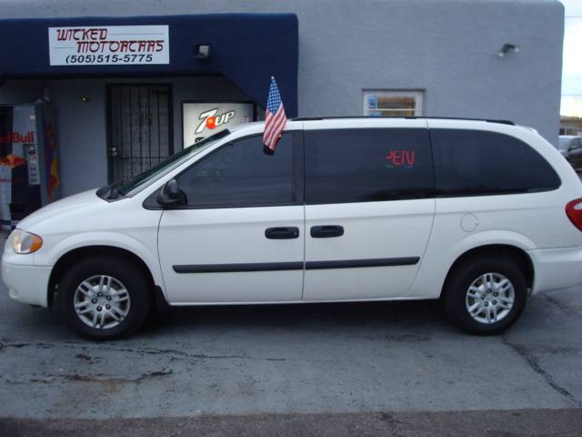 2005 Dodge Grand Caravan W8