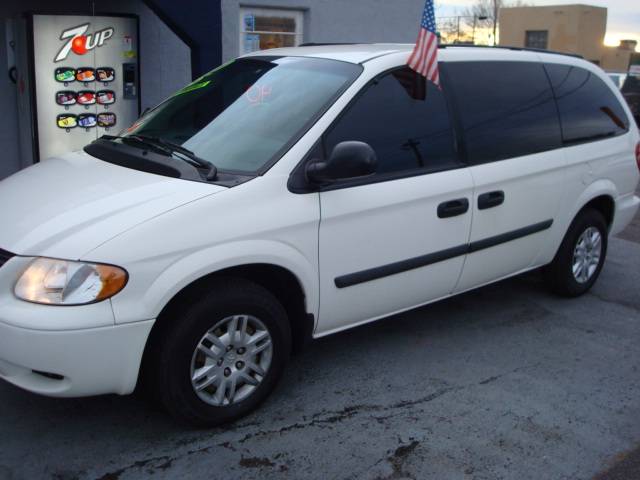 2005 Dodge Grand Caravan W8