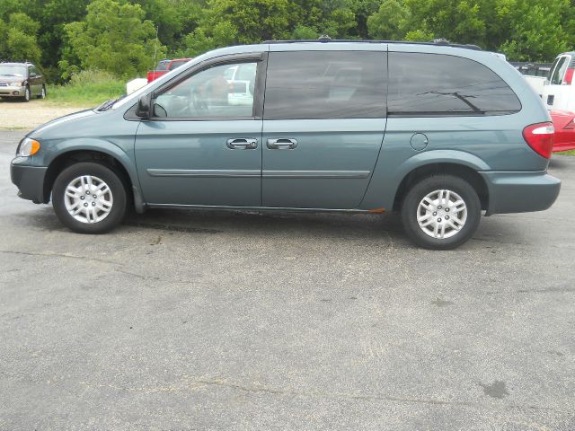 2005 Dodge Grand Caravan SE