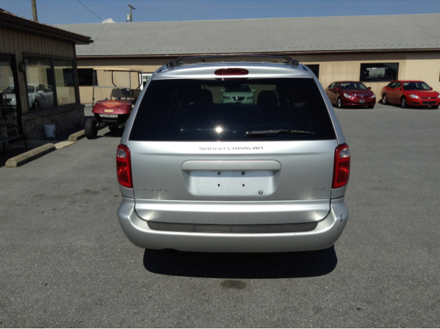 2005 Dodge Grand Caravan S
