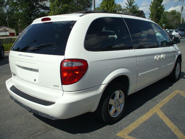 2005 Dodge Grand Caravan S