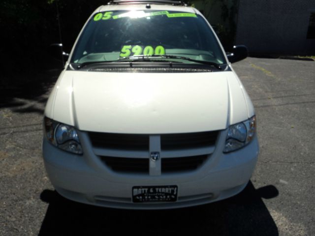 2005 Dodge Grand Caravan SE