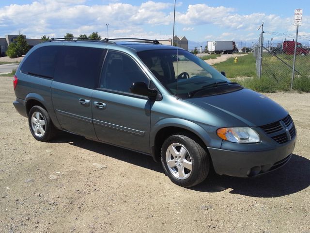 2005 Dodge Grand Caravan Unknown