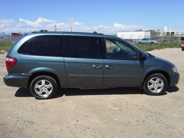2005 Dodge Grand Caravan Unknown