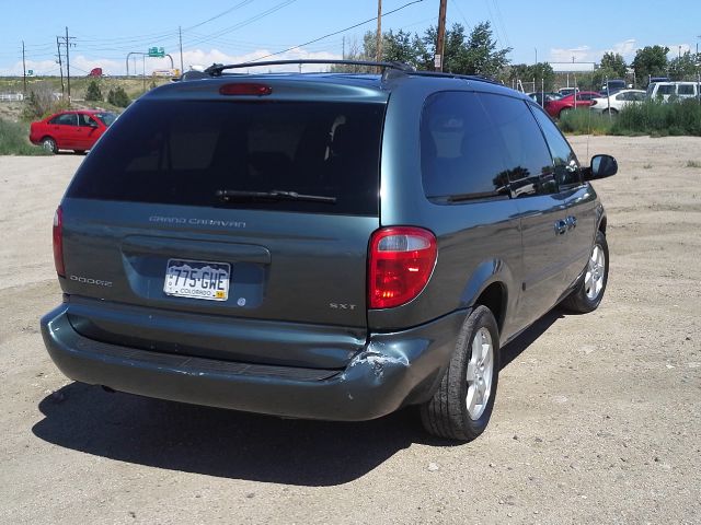 2005 Dodge Grand Caravan Unknown