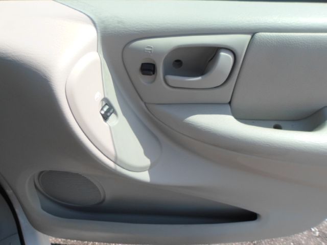 2005 Dodge Grand Caravan SE