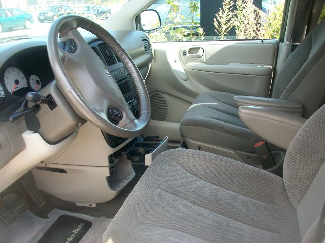 2005 Dodge Grand Caravan S