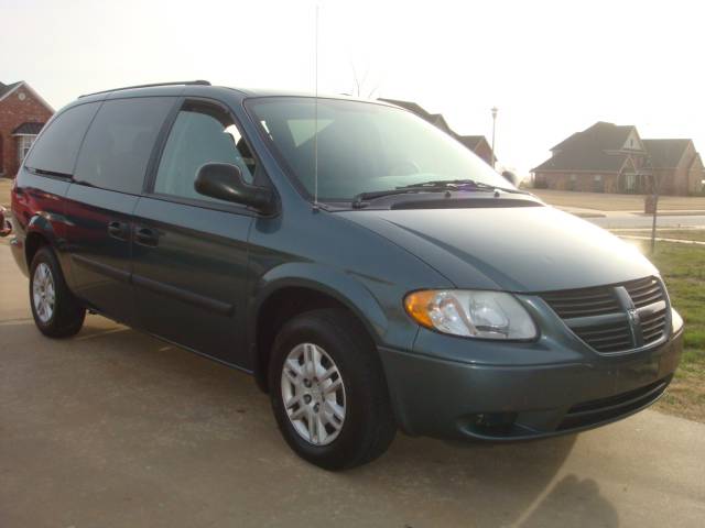 2005 Dodge Grand Caravan SE