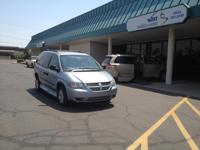 2005 Dodge Grand Caravan SE