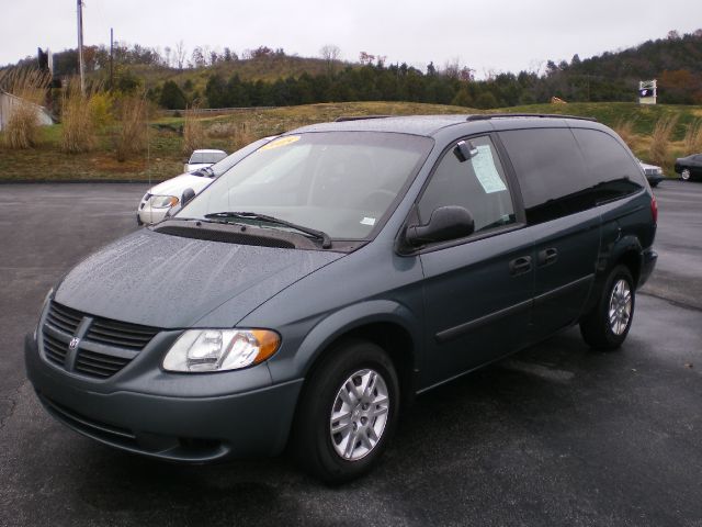 2005 Dodge Grand Caravan SE