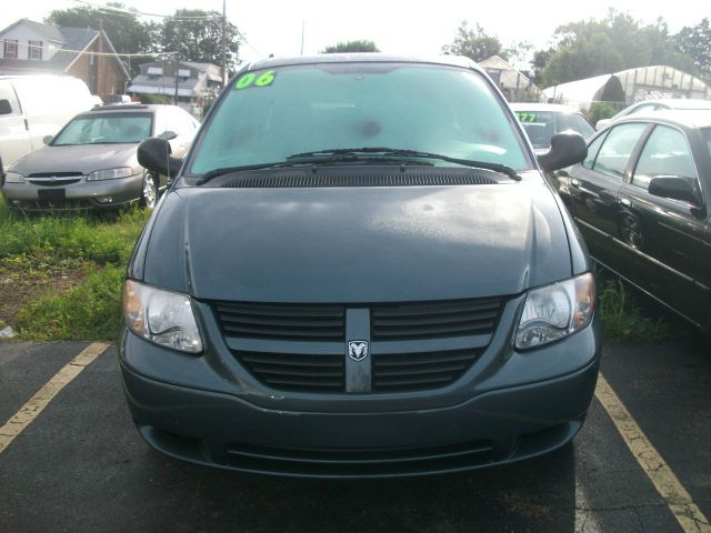2006 Dodge Grand Caravan SE
