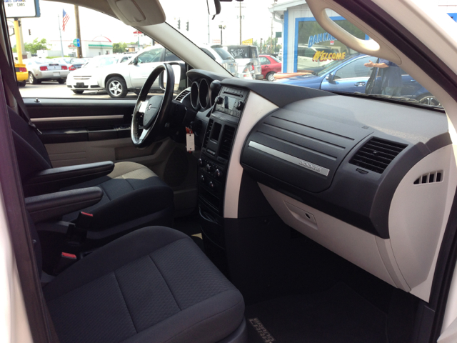 2010 Dodge Grand Caravan 4DR FWD GLS 2.7