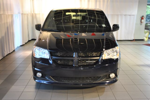 2011 Dodge Grand Caravan Deluxe Convertible