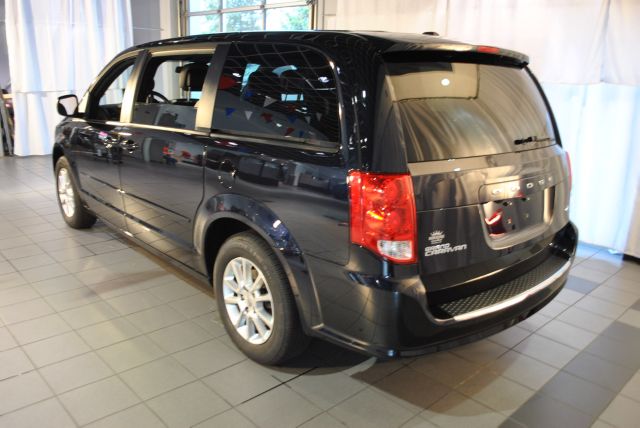 2011 Dodge Grand Caravan Deluxe Convertible