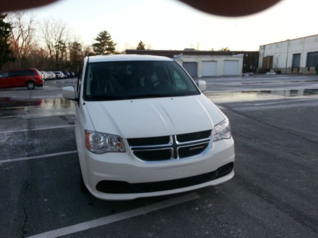 2013 Dodge Grand Caravan SRT8 D Coupe