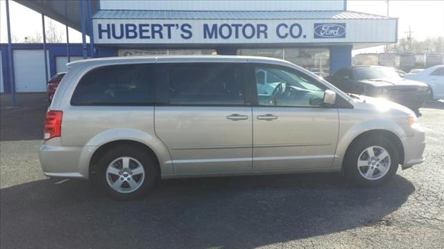 2013 Dodge Grand Caravan Touring AT 2WD W/ NAVI