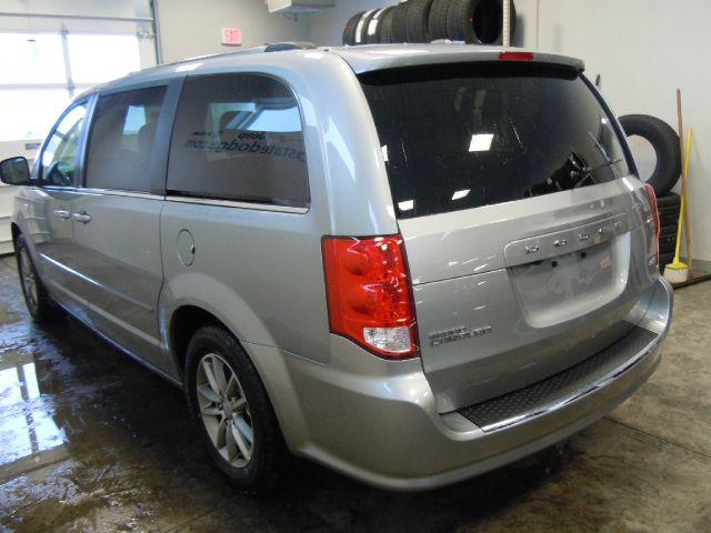 2014 Dodge Grand Caravan Awd-nav-quads-third-moonroof-1 Owner