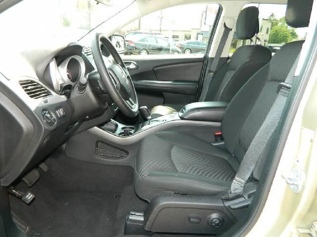 2011 Dodge Journey 2WD V6 Automatic SUV