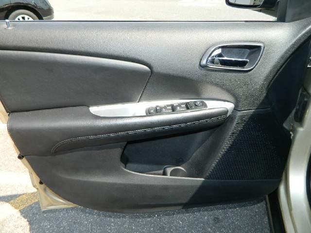 2011 Dodge Journey 2WD V6 Automatic SUV