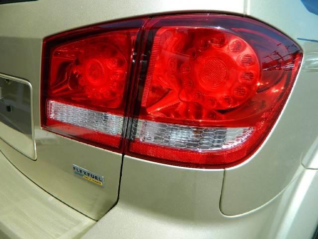 2011 Dodge Journey 2WD V6 Automatic SUV