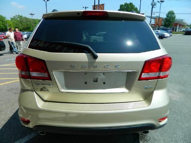 2011 Dodge Journey 2WD V6 Automatic SUV