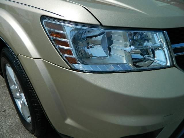 2011 Dodge Journey 2WD V6 Automatic SUV