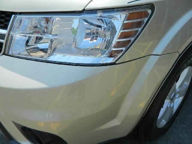 2011 Dodge Journey 2WD V6 Automatic SUV
