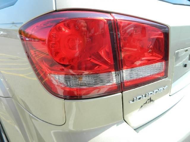 2011 Dodge Journey 2WD V6 Automatic SUV