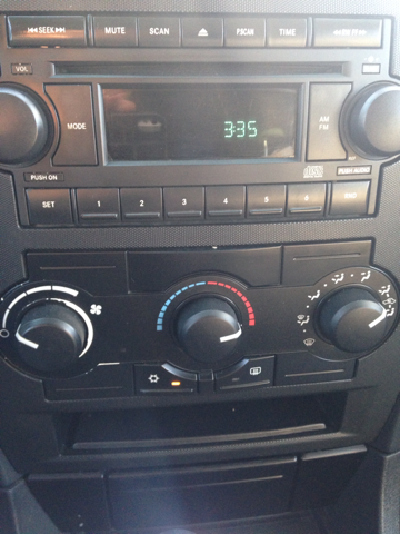 2005 Dodge Magnum SE