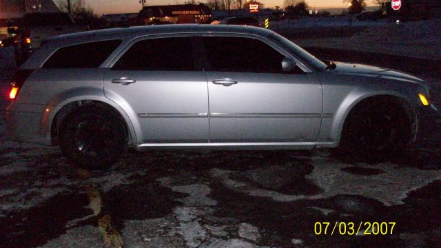 2005 Dodge Magnum 3.2