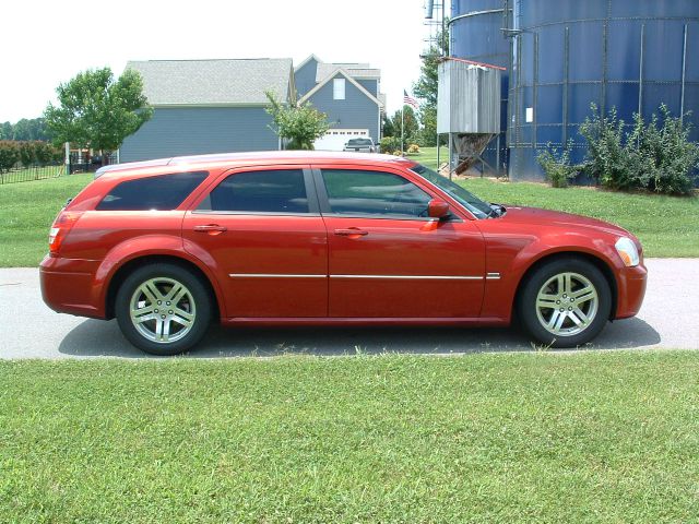 2005 Dodge Magnum 3.2