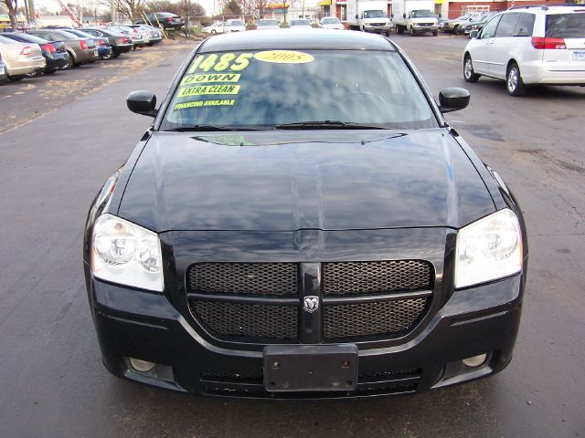 2005 Dodge Magnum 2dr Spyder Auto GS