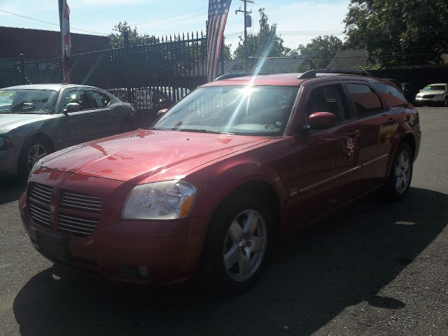2005 Dodge Magnum 2dr Spyder Auto GS